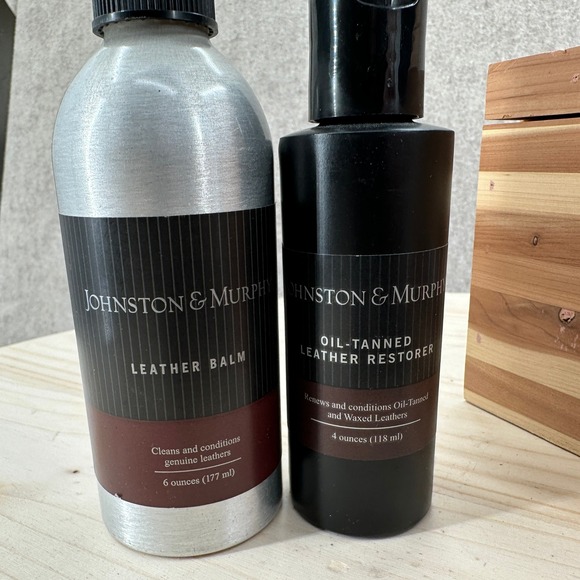 Johnston & Murphy Cedar Shoe Shine Valet Box Brush Cream Polish Restorer Kit - Picture 5 of 10